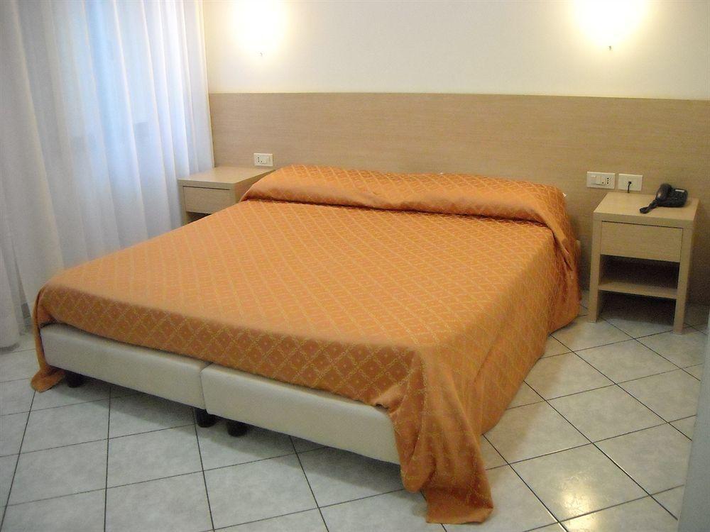 Albergo La Posta Arezzo Badia Al Pino Exterior foto