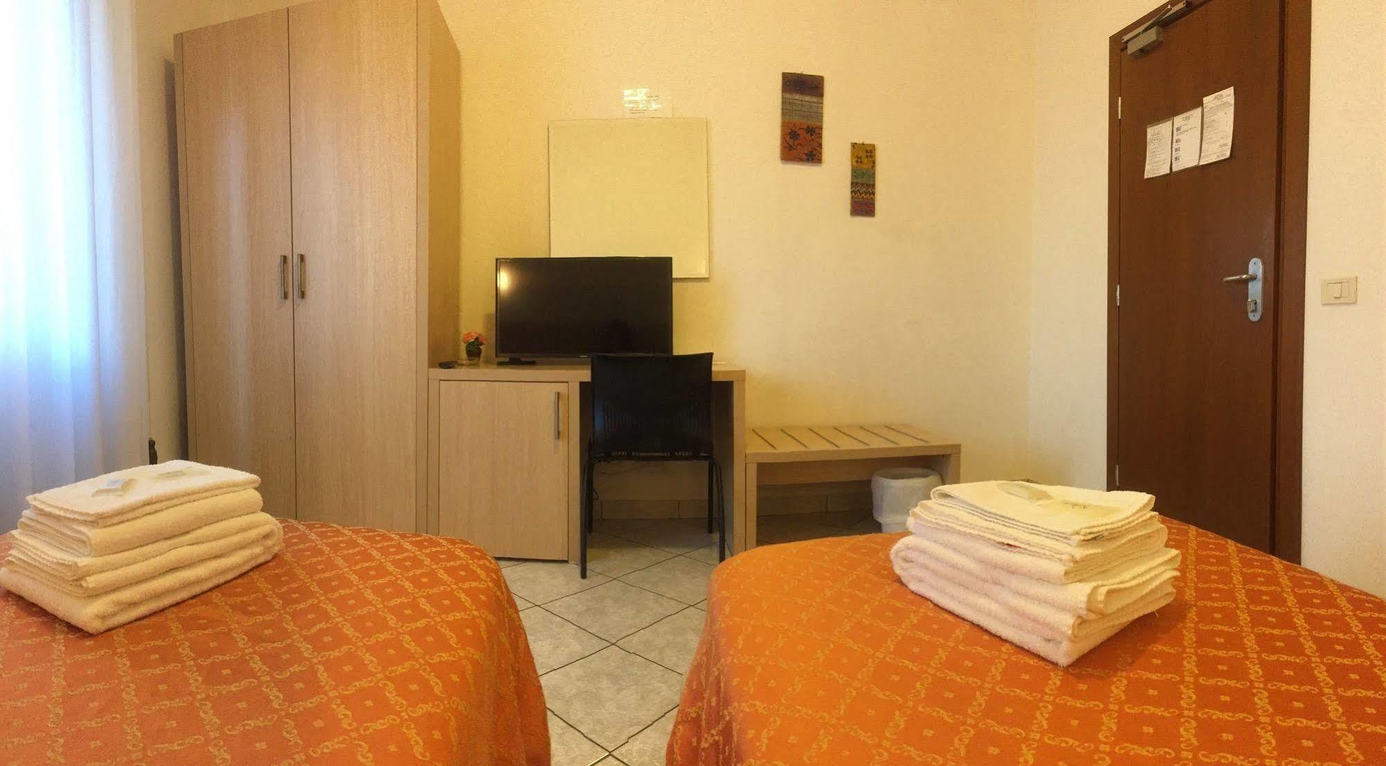 Albergo La Posta Arezzo Badia Al Pino Exterior foto